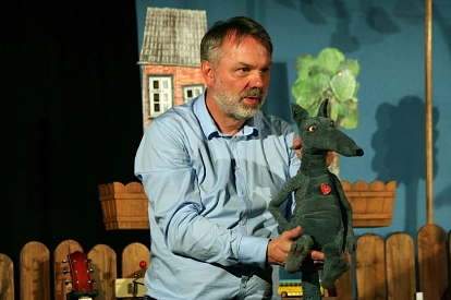 Szene Kindertheater „Großen Wolf und vom kleinen Wolf“ © .